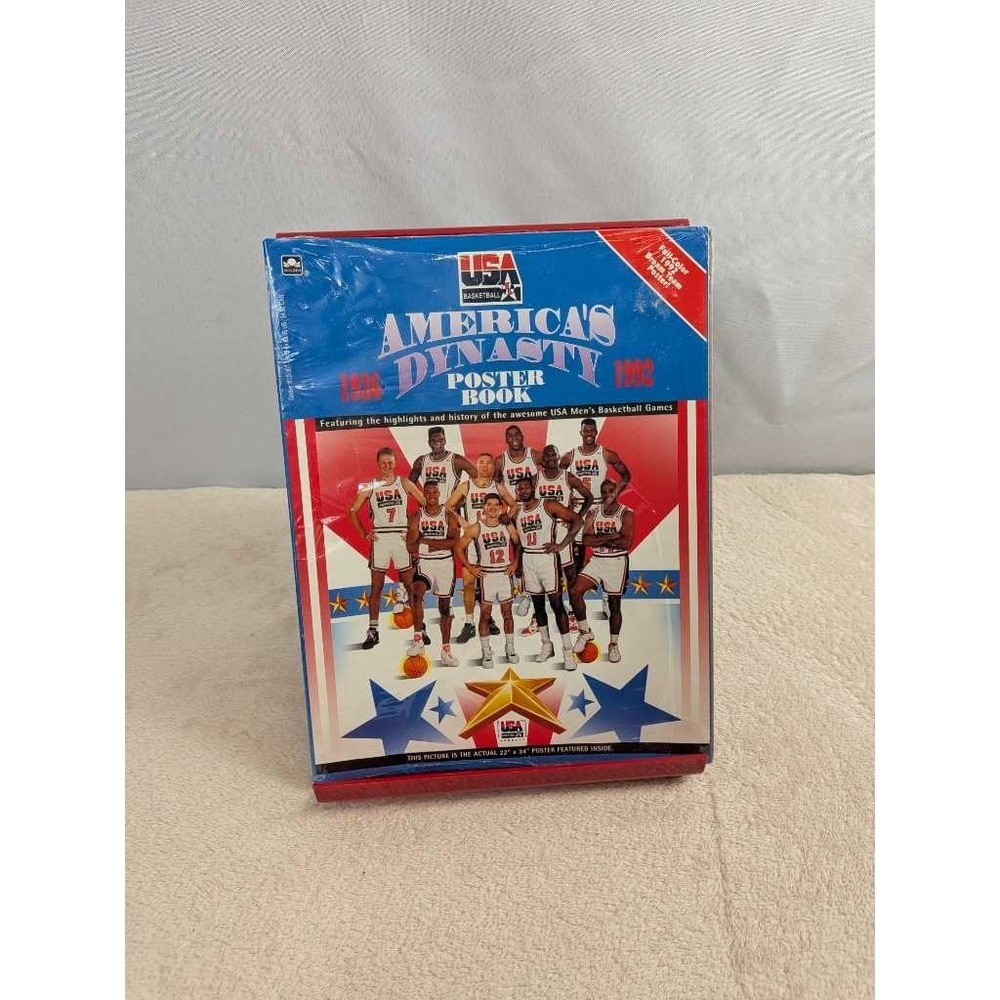 USA‎ Basketball America's Dynasty 1992 Poster Book Dream Team Sealed